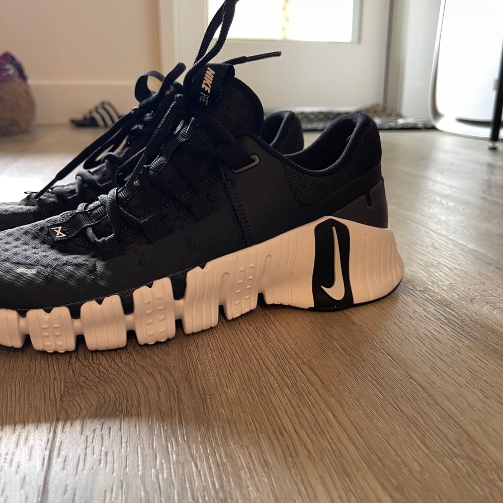 Brand new women’s nike Metcon 5